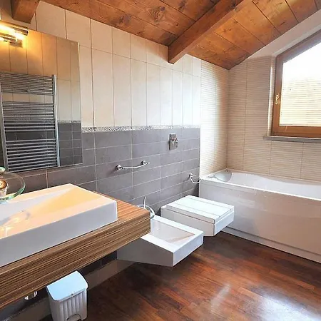Βίλα Sleeps 3 Pool Wifi Morra